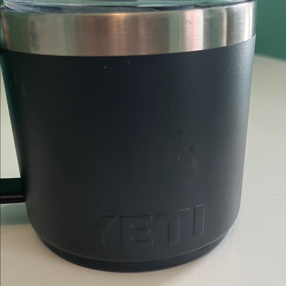 YETI Black Stainless Steel Insulated Mug with Lid 14 Oz - Picture 2 of 8